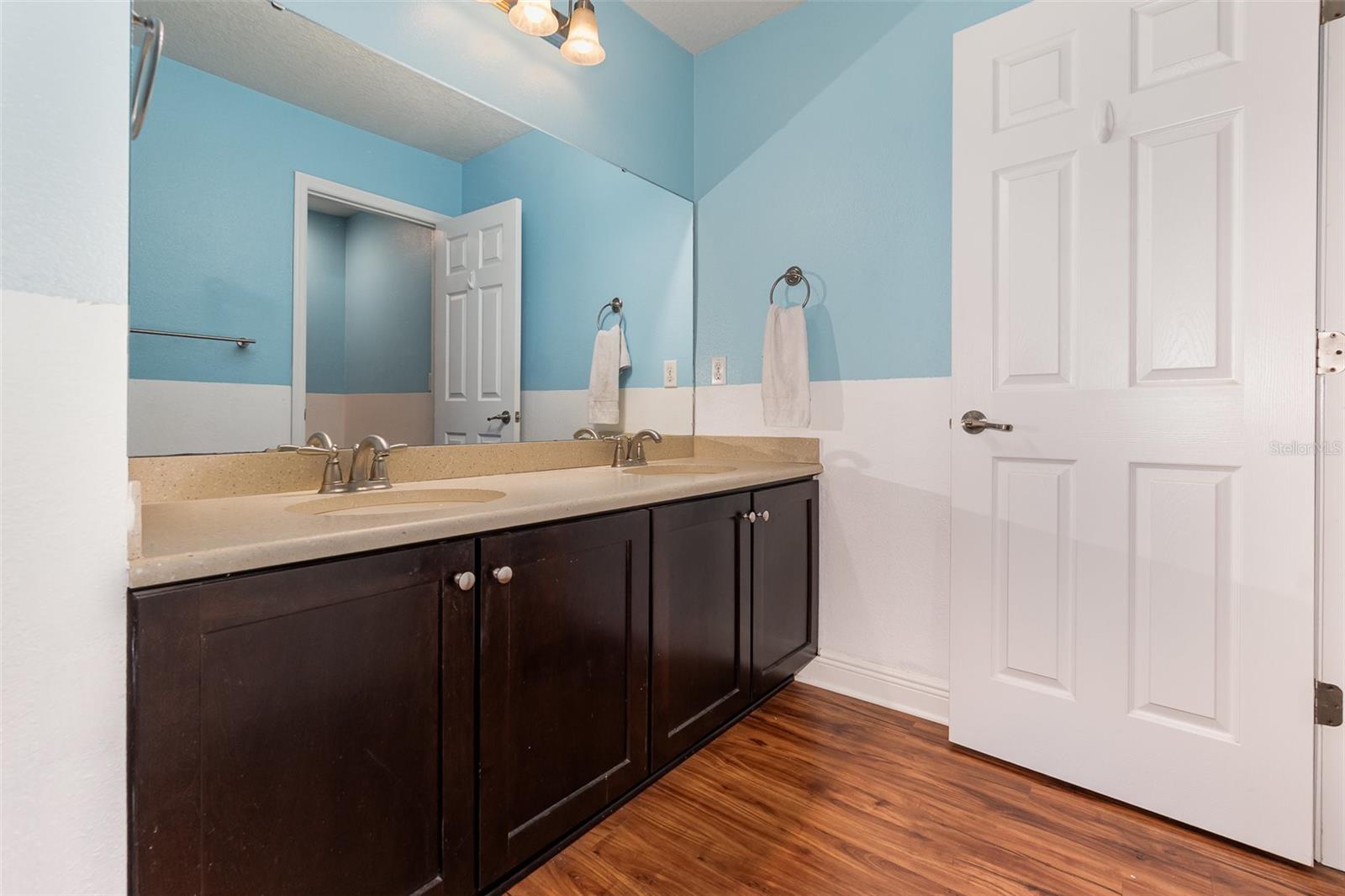 Image 17 of 28 For 1395 Alston Bay Boulevard