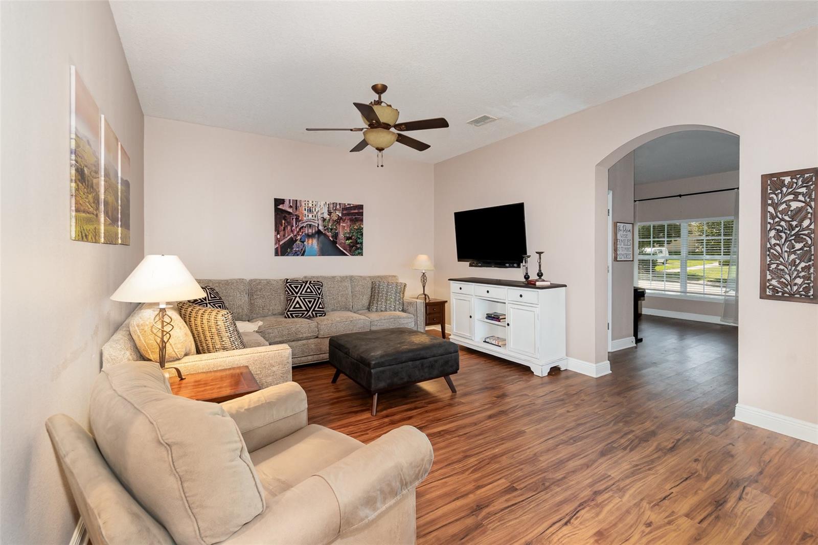 Image 4 of 28 For 1395 Alston Bay Boulevard