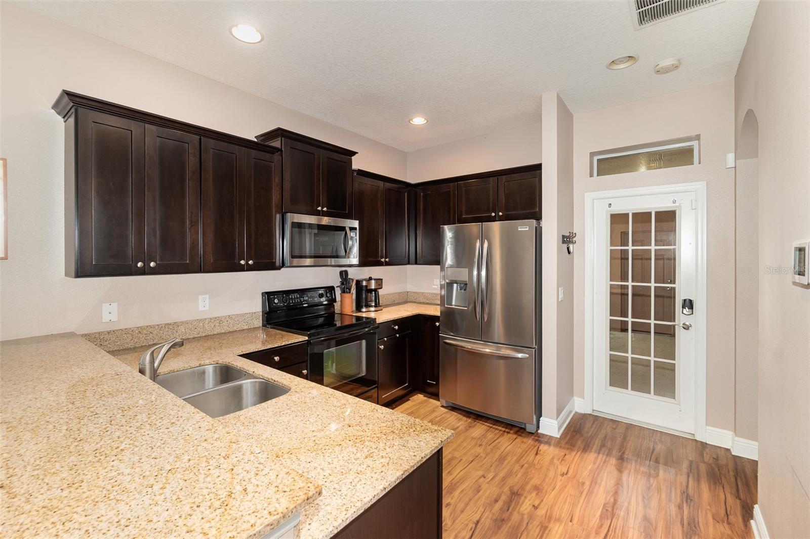 Image 6 of 28 For 1395 Alston Bay Boulevard