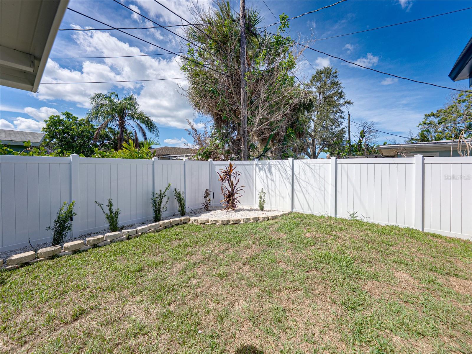 Image 73 of 98 For 6709 Cardinal Drive S