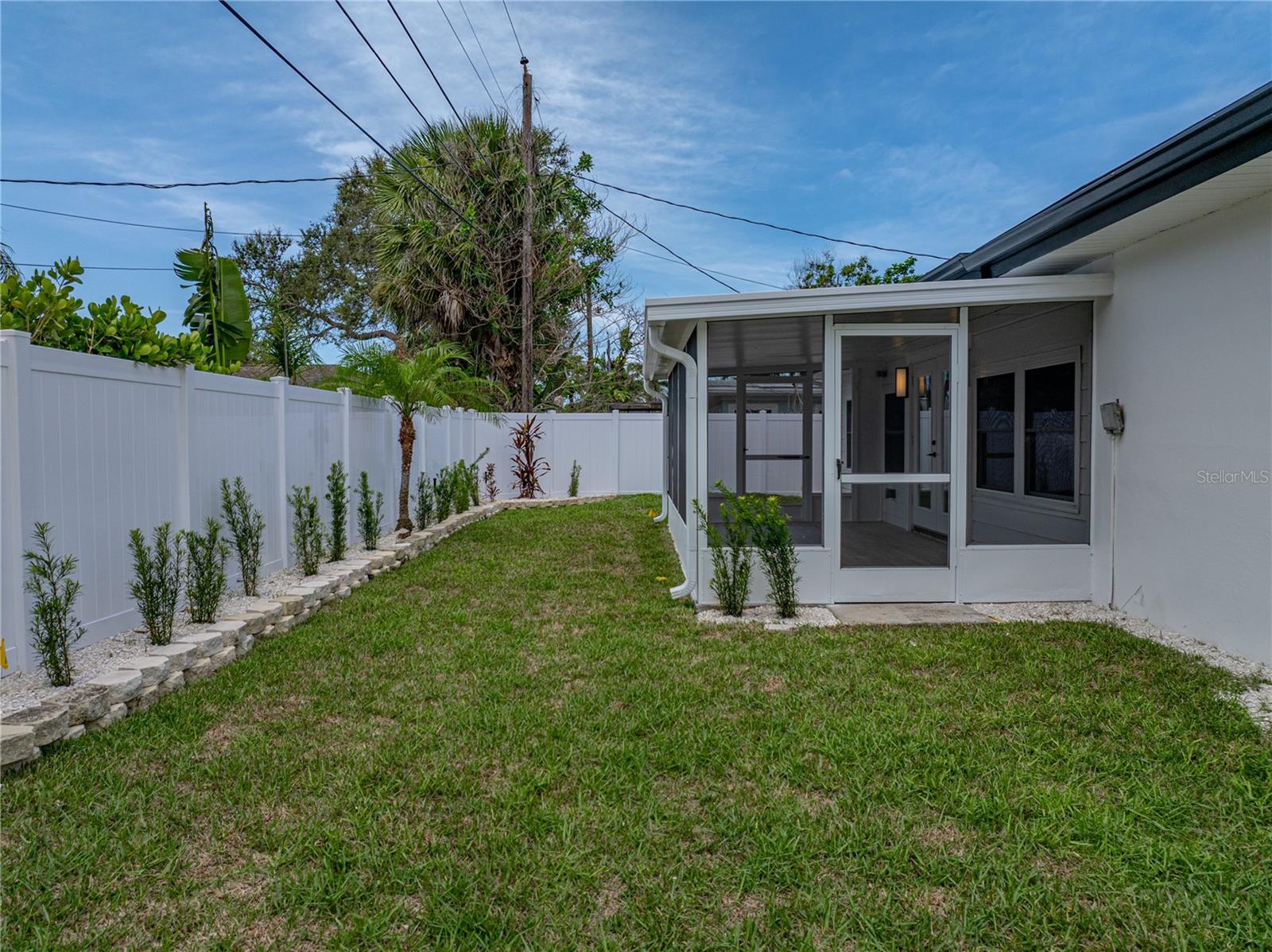 Image 76 of 98 For 6709 Cardinal Drive S