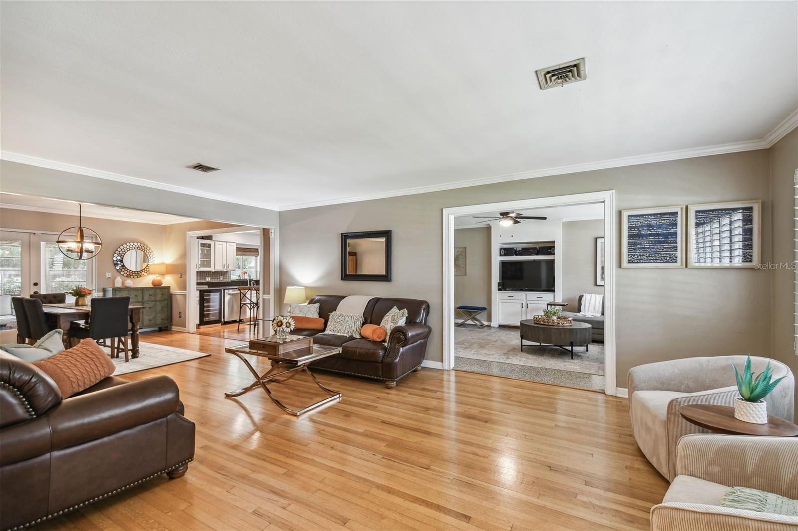 Image 3 of 35 For 609 Lake Shore Drive