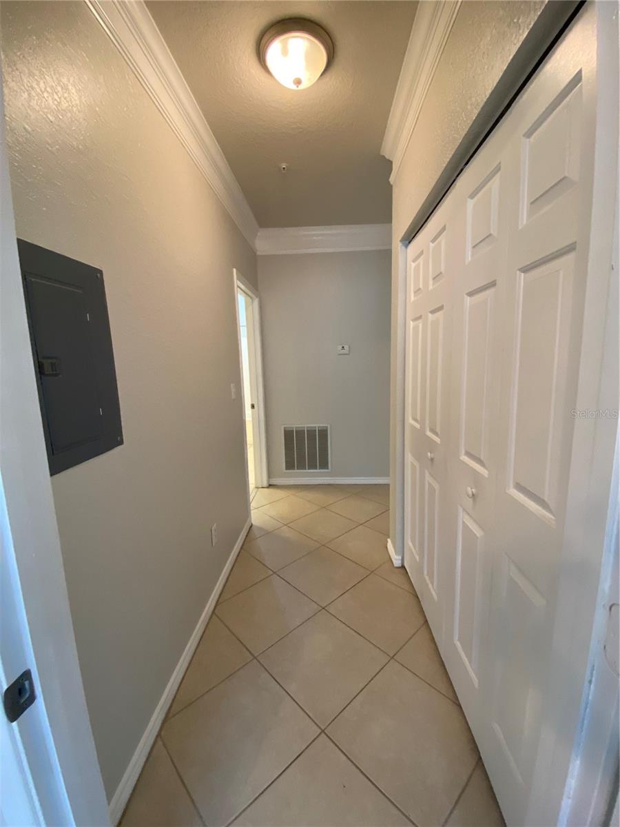 Listing photo id 10 for 4323 Bayside Village Drive 309