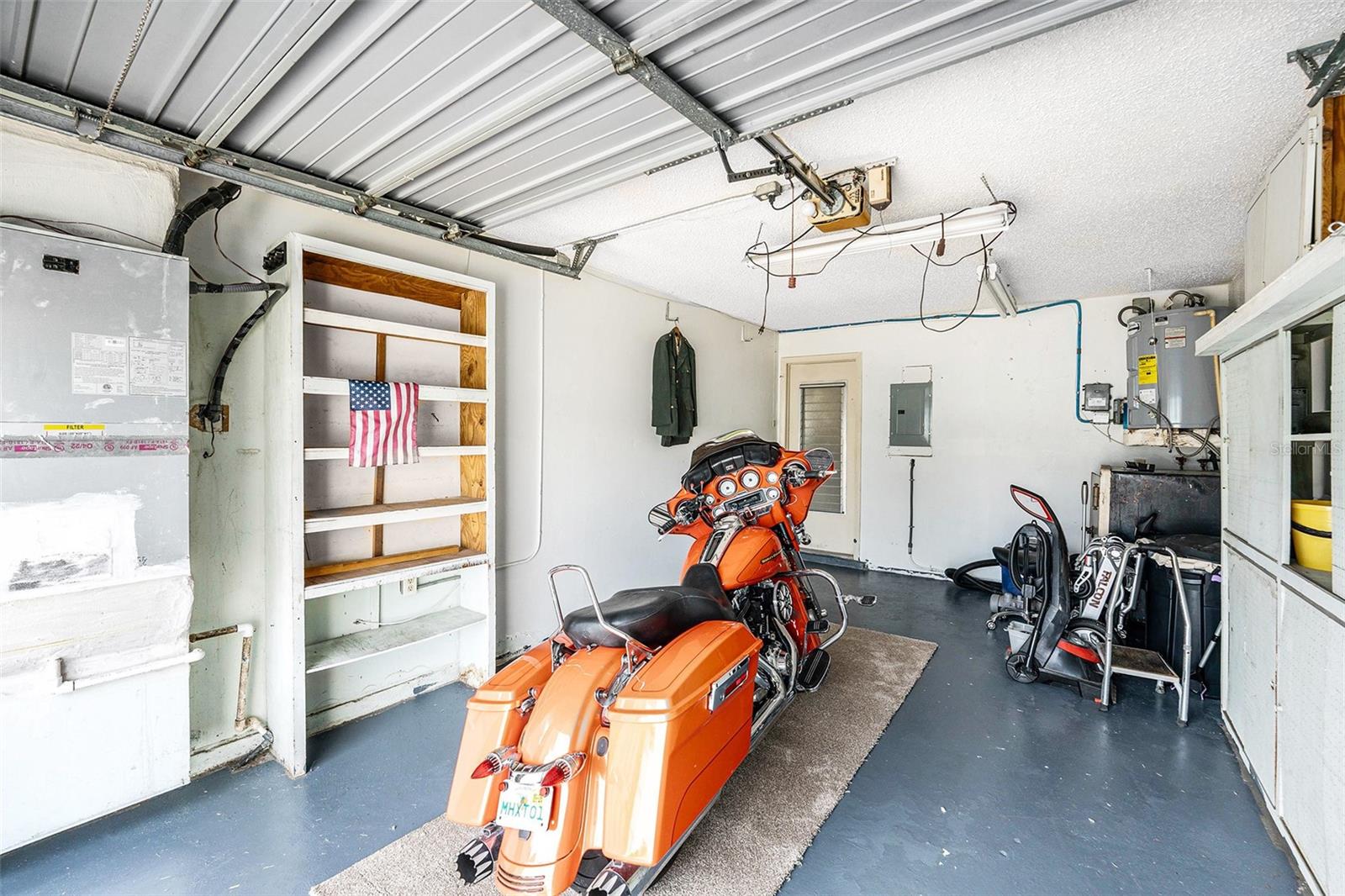 Listing photo id 23 for 6875 Versailles N 6875