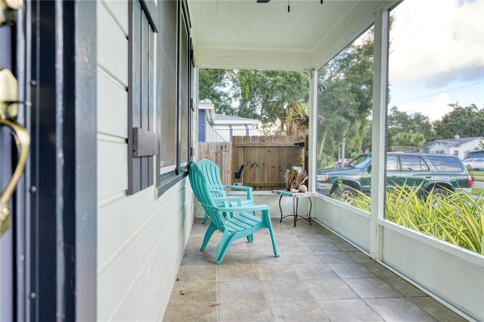 Image 3 of 25 For 735 26th Avenue S