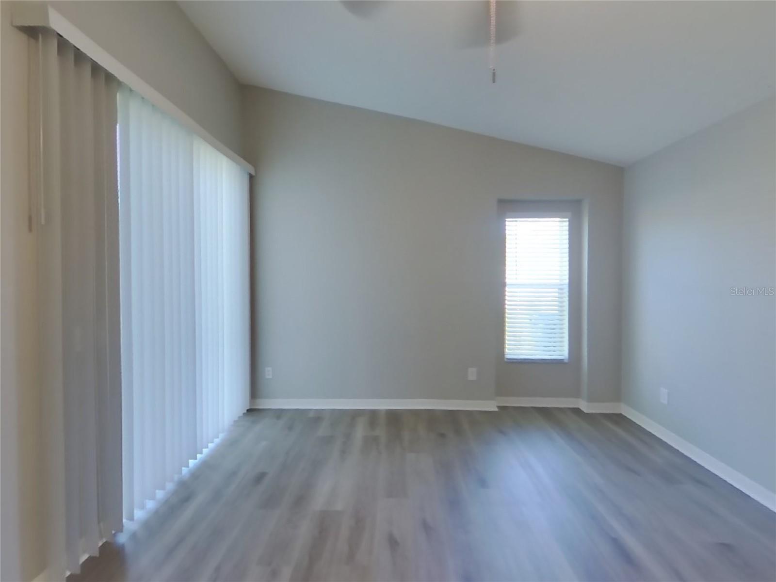 Image 16 of 26 For 31333 Heatherstone Drive