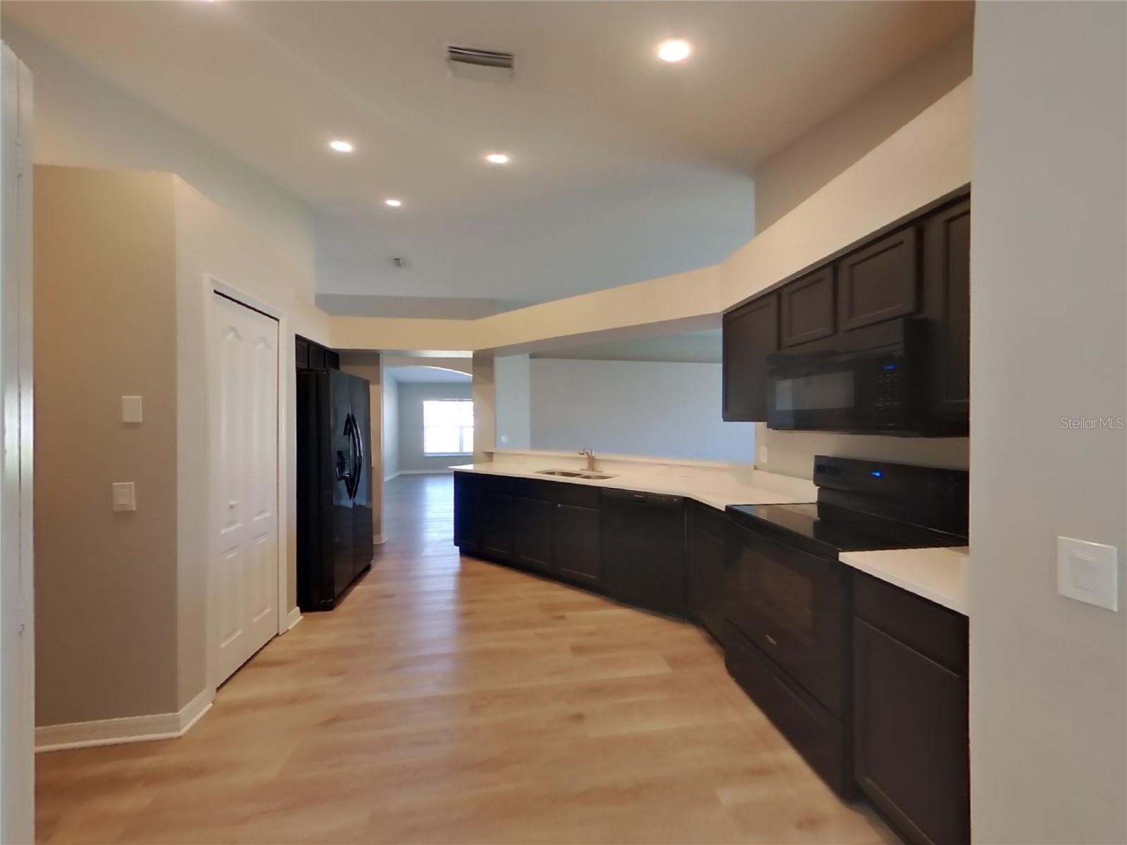 Image 18 of 26 For 31333 Heatherstone Drive
