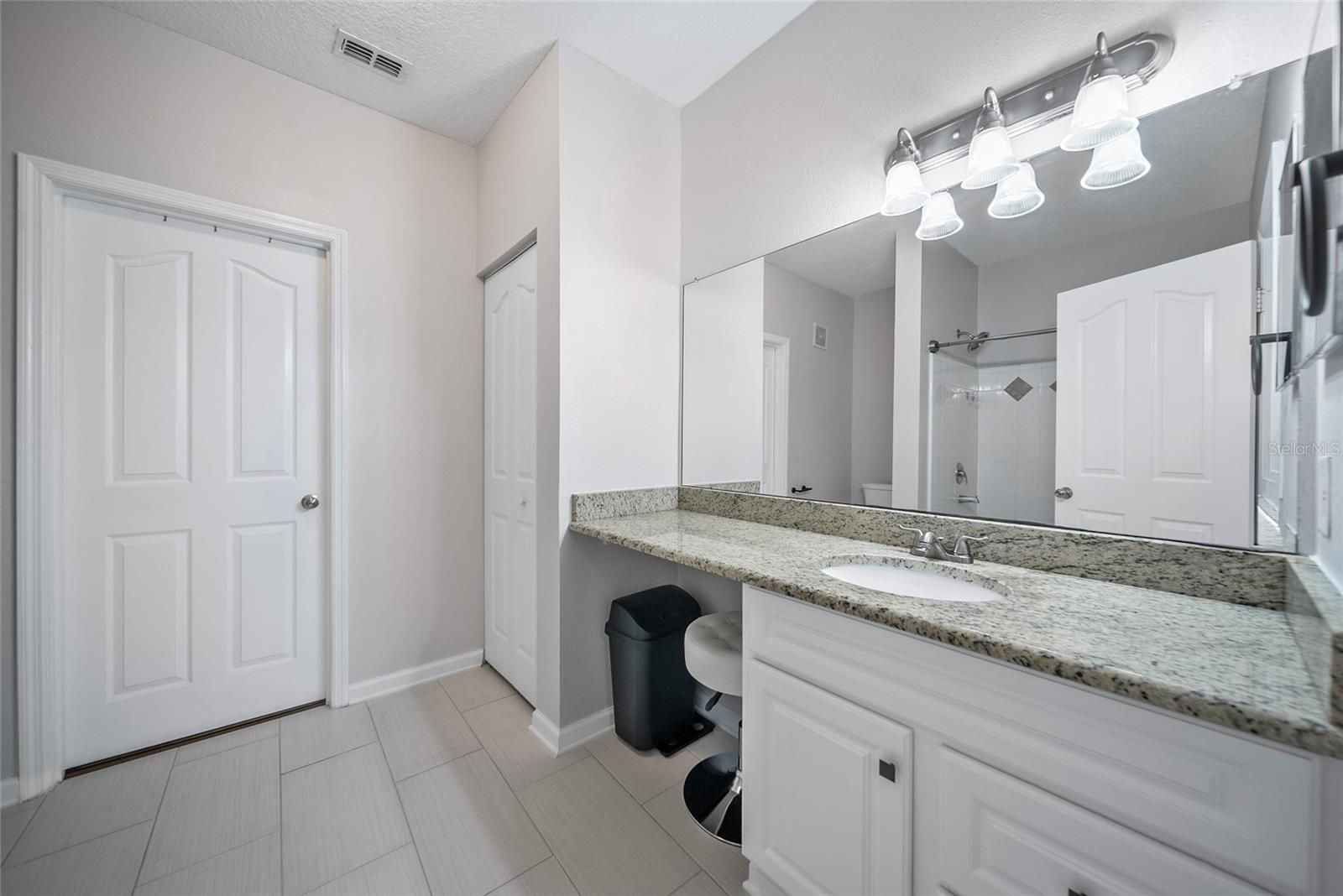 Image 17 of 32 For 4207 Dale Mabry Highway 11301
