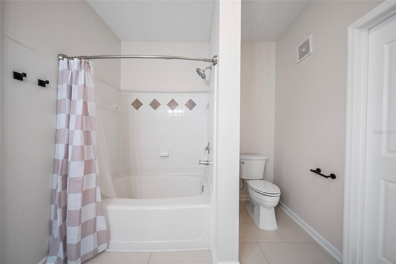 Image 18 of 32 For 4207 Dale Mabry Highway 11301