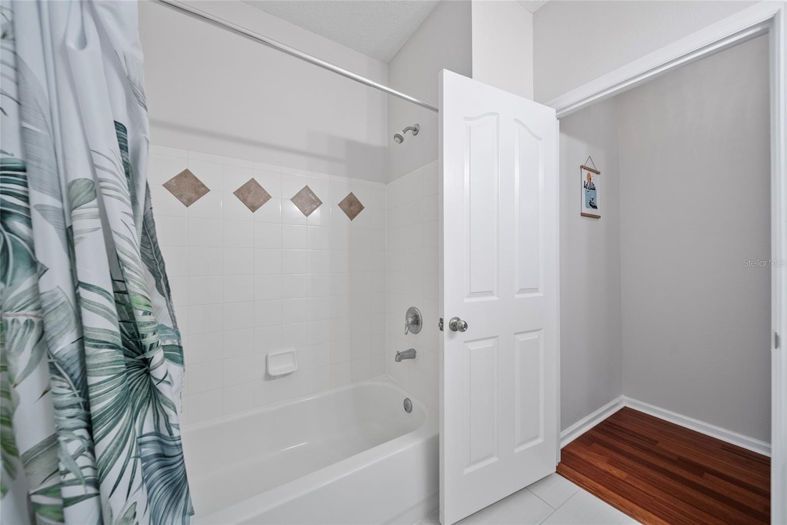 Image 21 of 32 For 4207 Dale Mabry Highway 11301