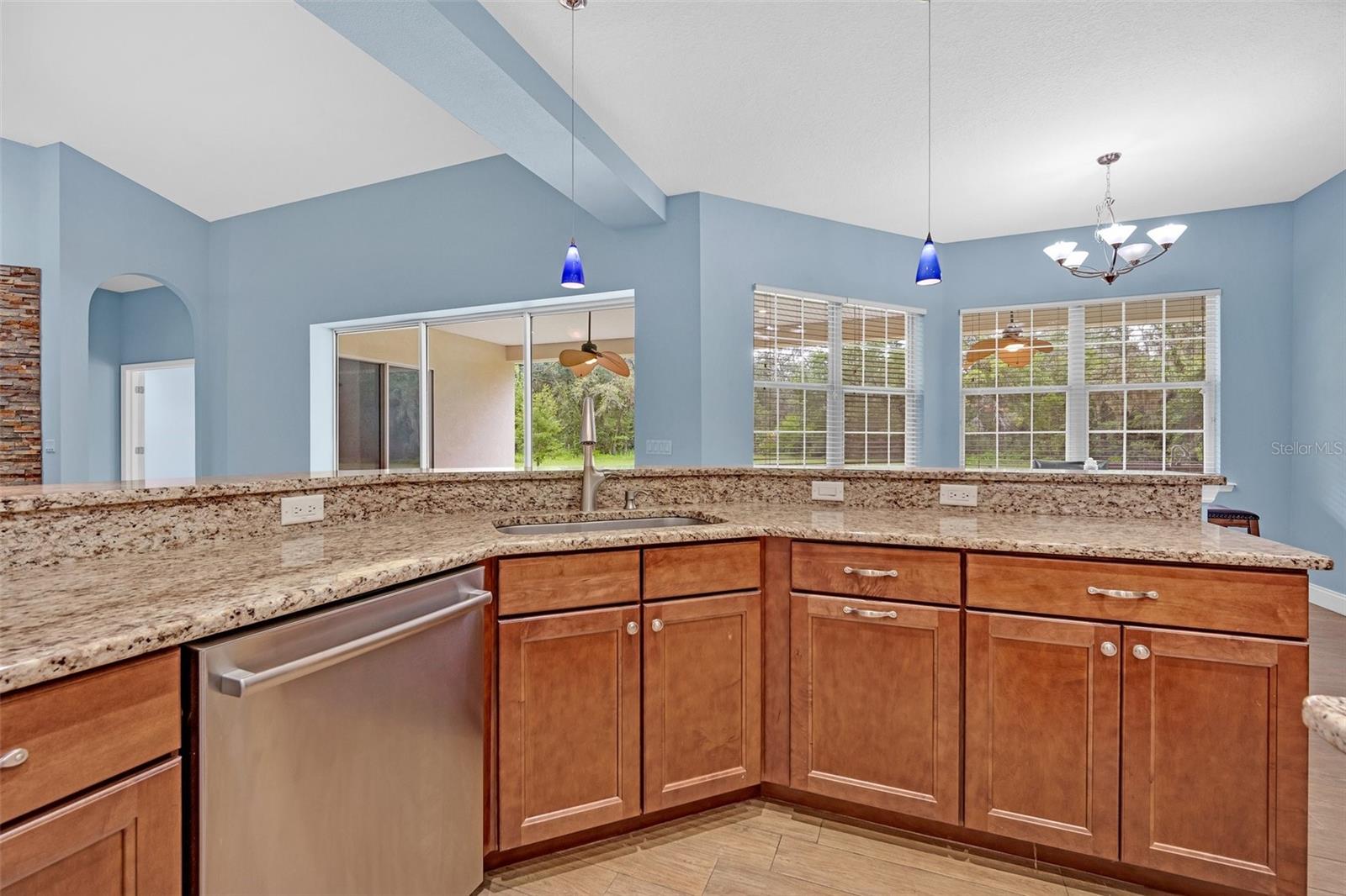 Listing photo id 11 for 9824 Brantley Road