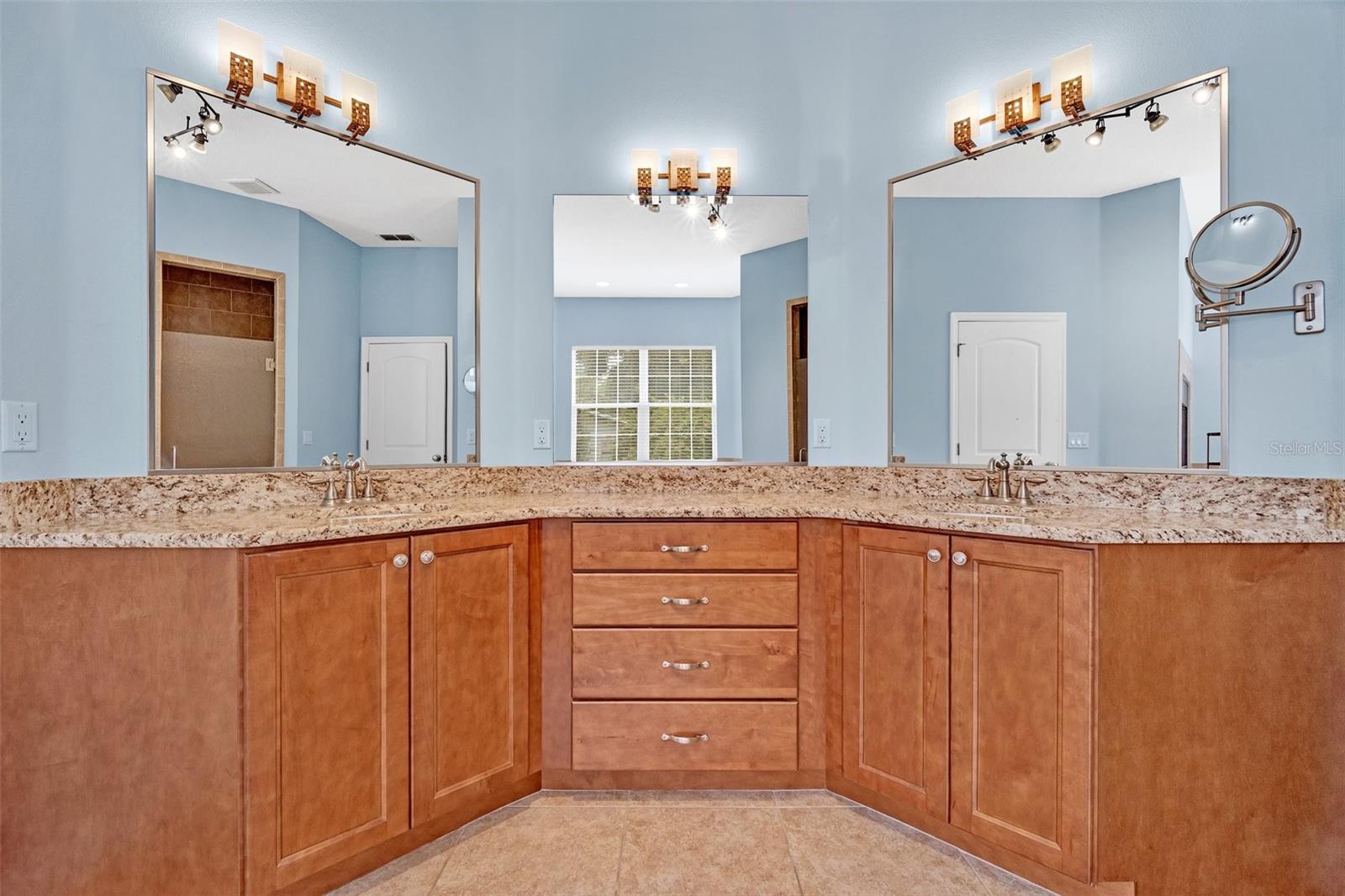 Listing photo id 19 for 9824 Brantley Road