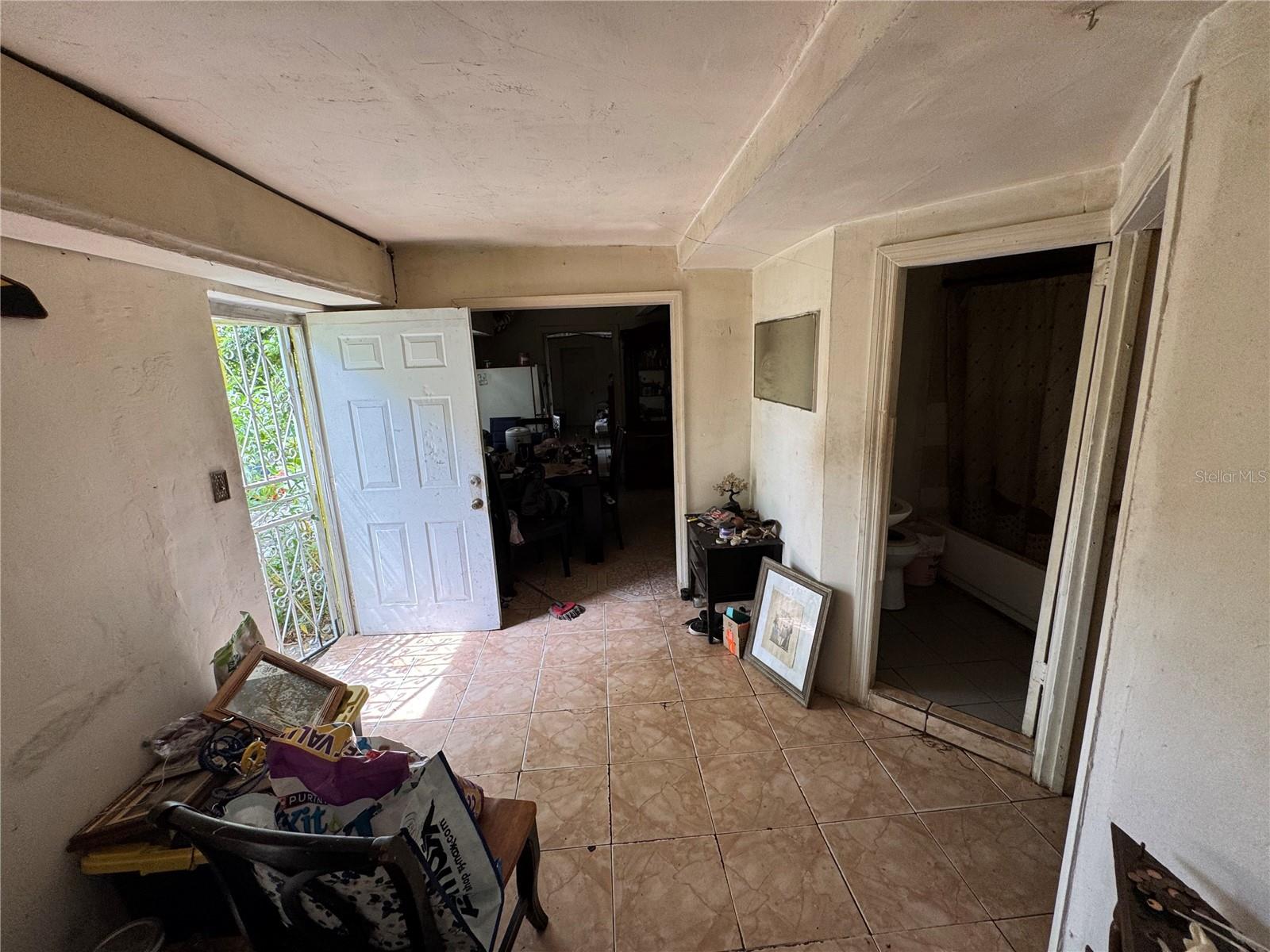 Image 17 of 27 For 6951 5th Court