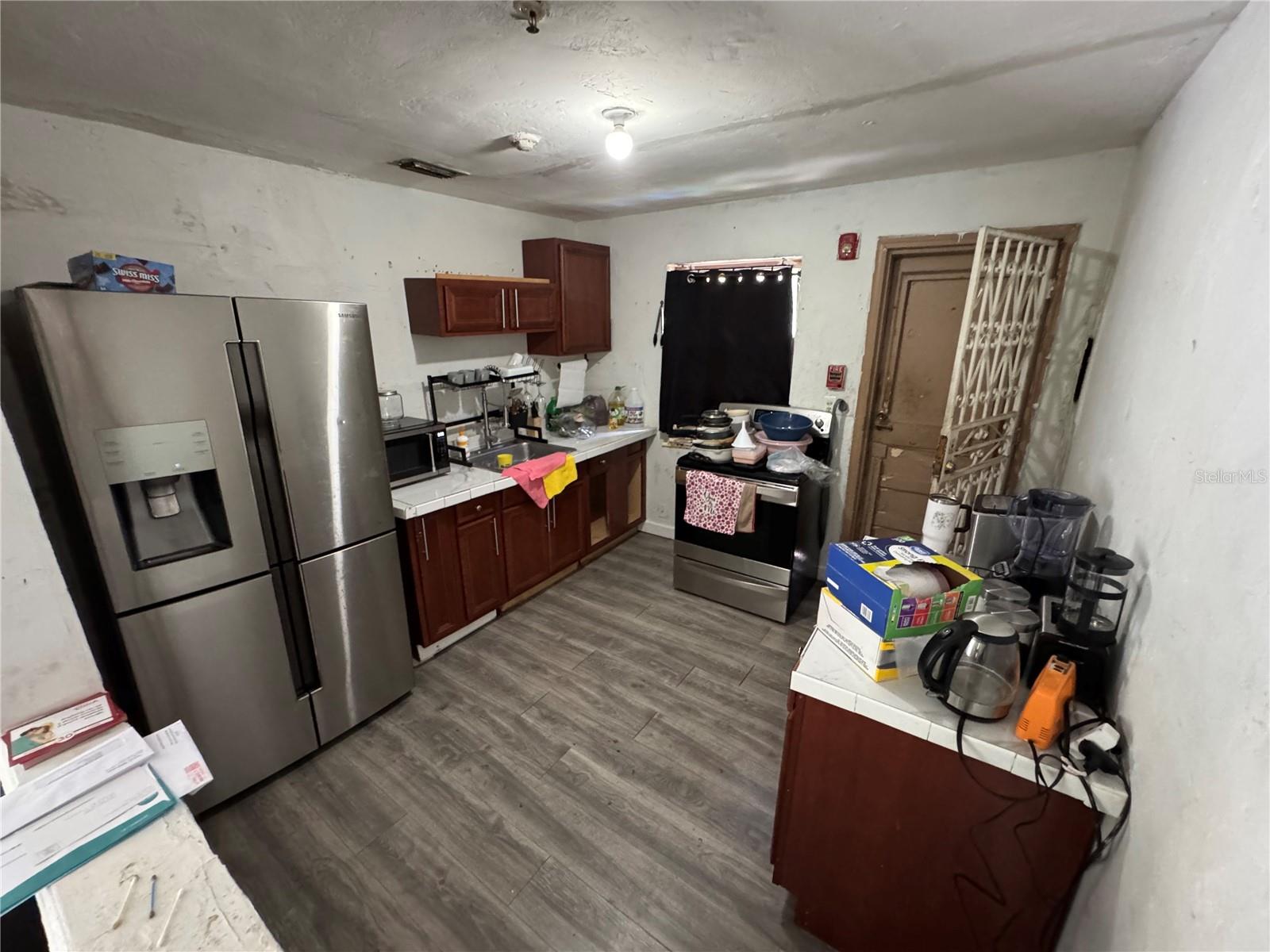Image 6 of 27 For 6951 5th Court