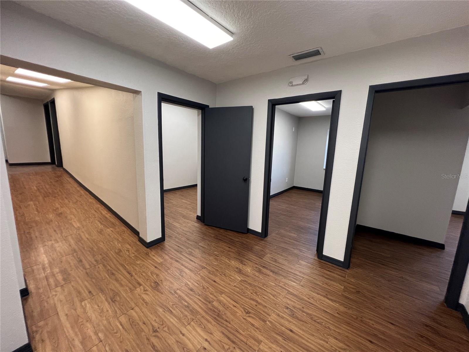 Listing photo id 14 for 512 Dale Mabry Highway