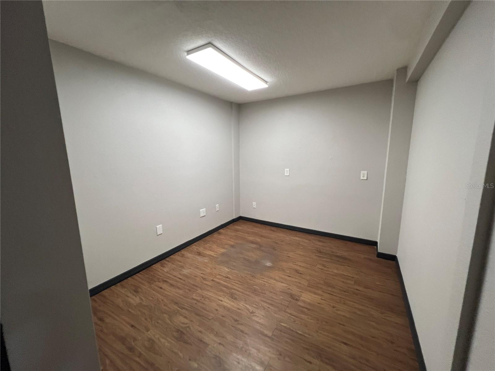 Listing photo id 15 for 512 Dale Mabry Highway