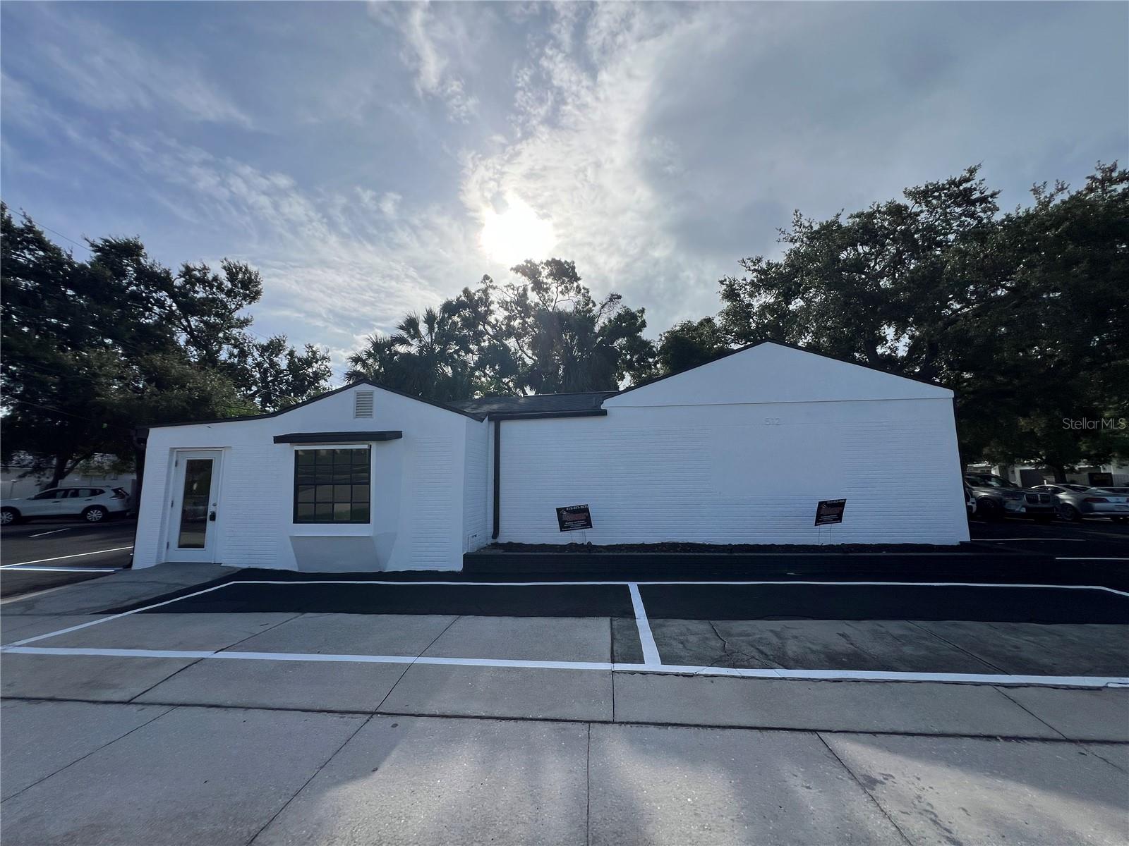 Listing photo id 0 for 512 Dale Mabry Highway