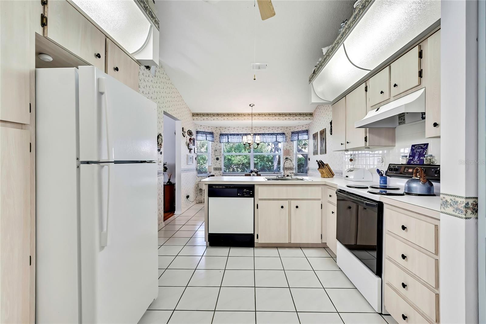 Image 16 of 39 For 5069 Gaston Street