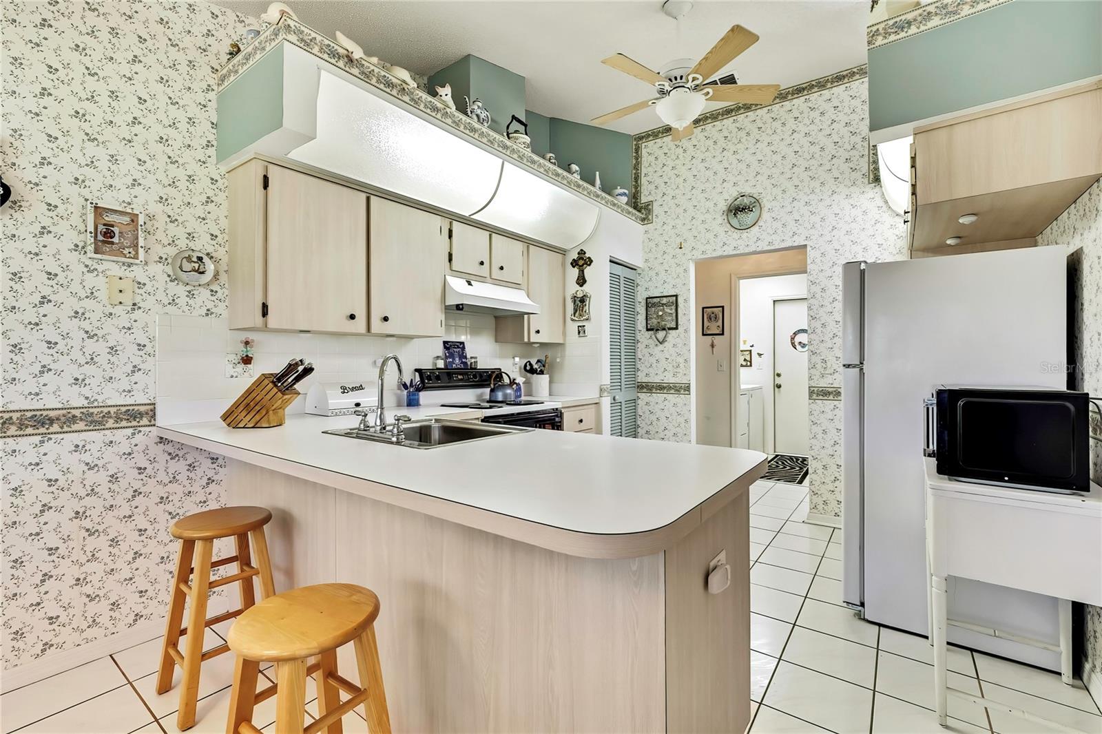 Image 18 of 39 For 5069 Gaston Street