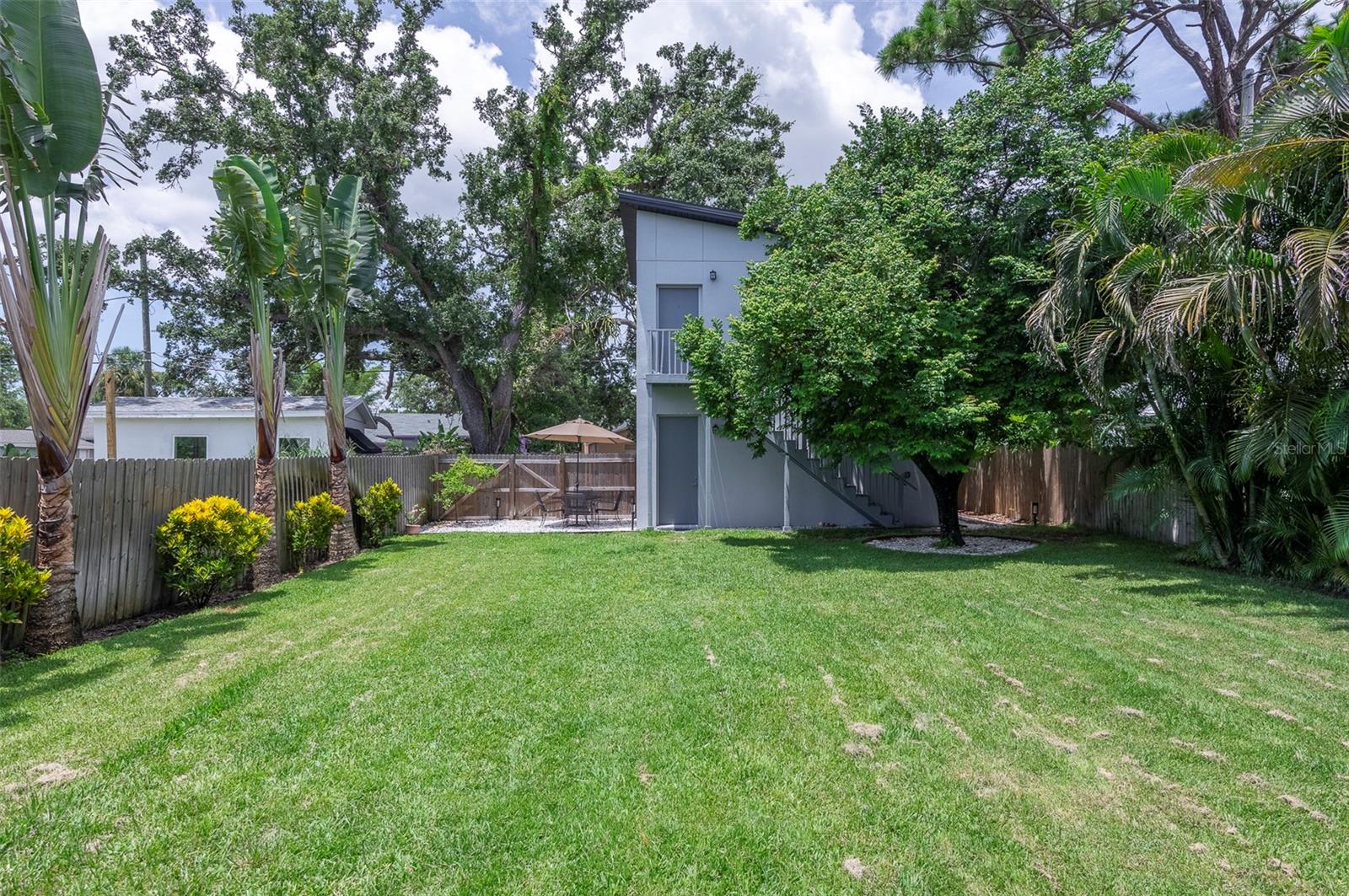 Image 29 of 45 For 2637 Bayside Drive S