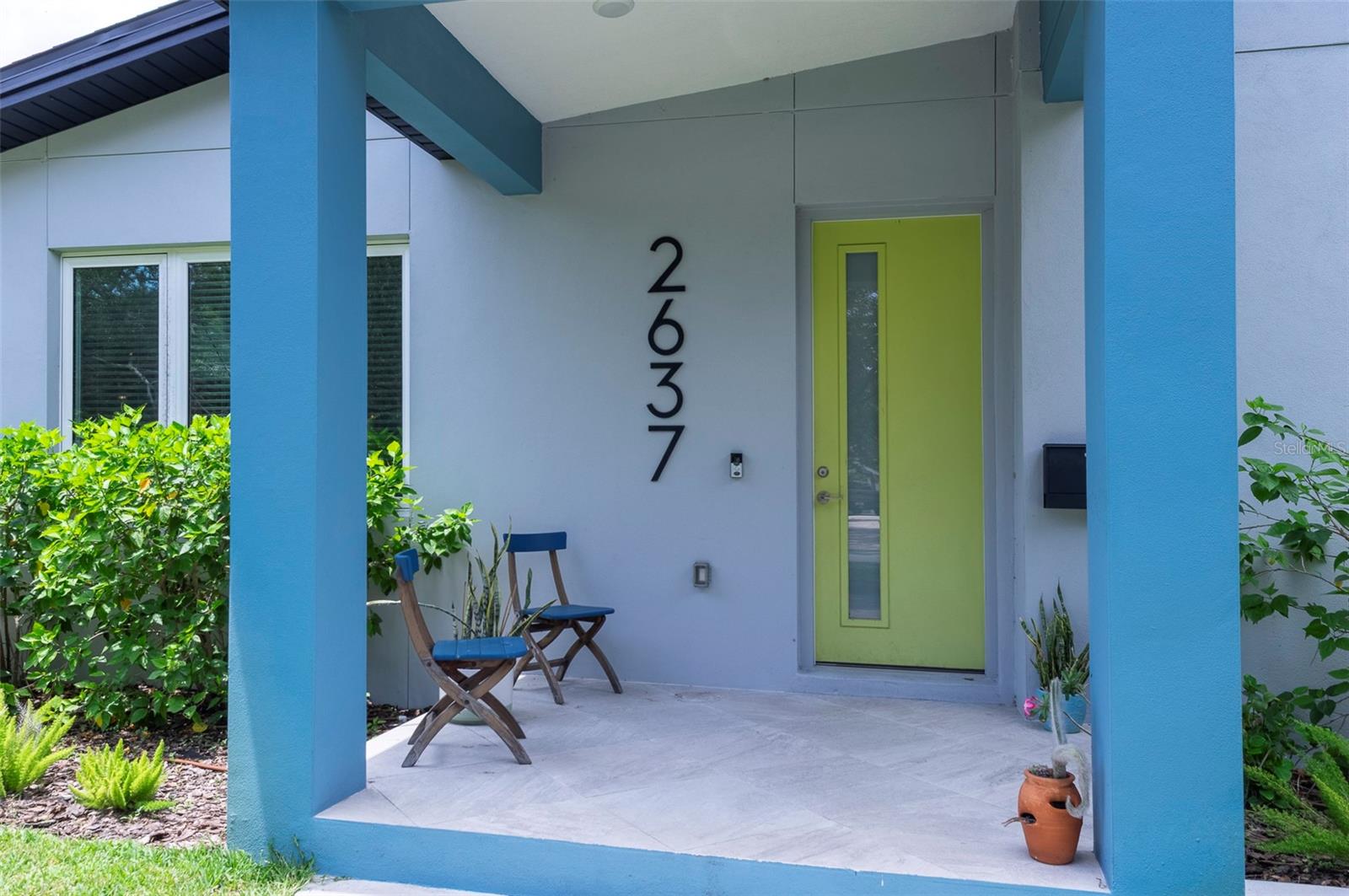 Image 3 of 45 For 2637 Bayside Drive S