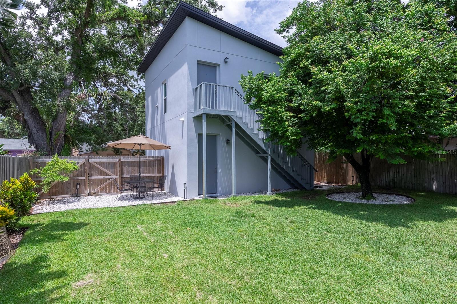 Image 30 of 45 For 2637 Bayside Drive S