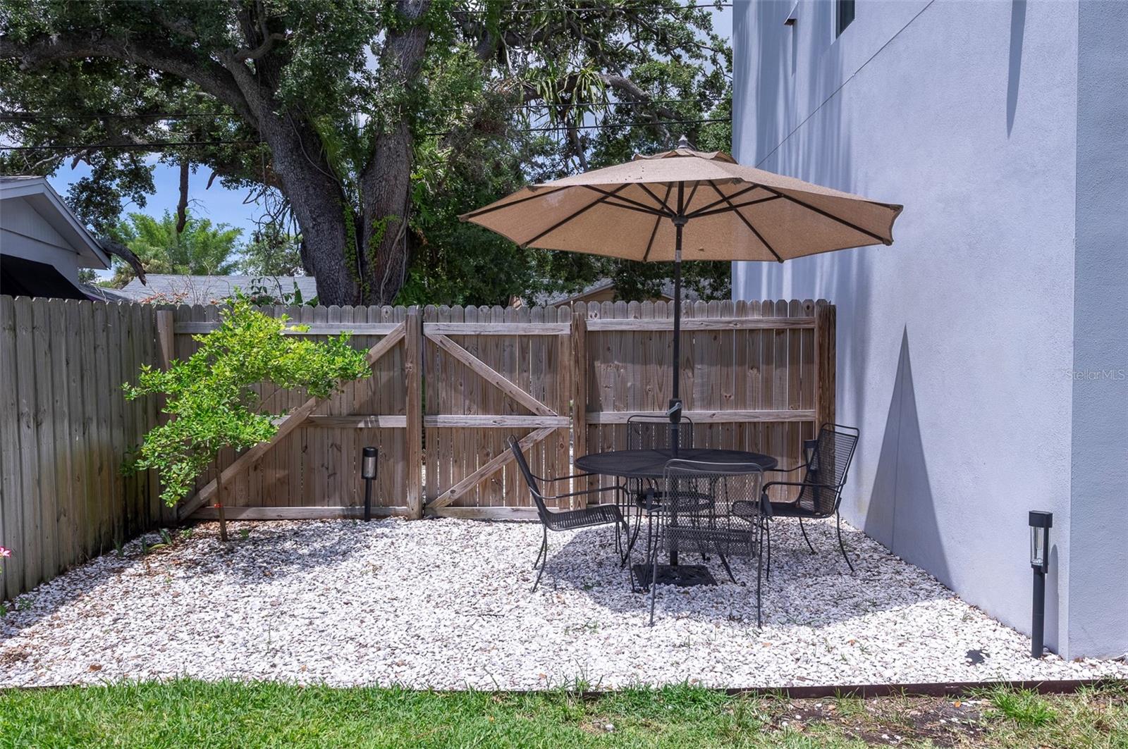 Image 31 of 45 For 2637 Bayside Drive S