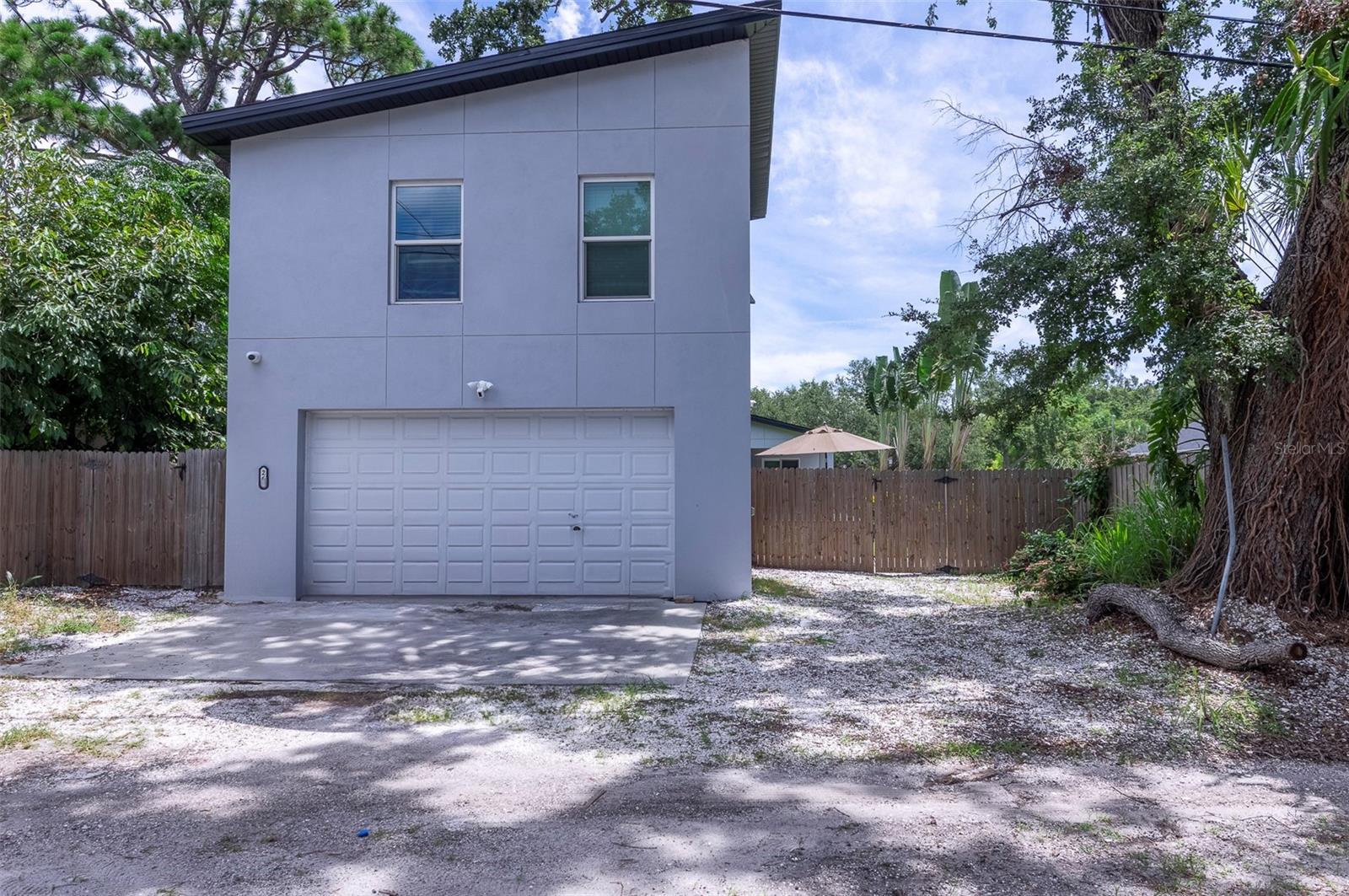 Image 32 of 45 For 2637 Bayside Drive S