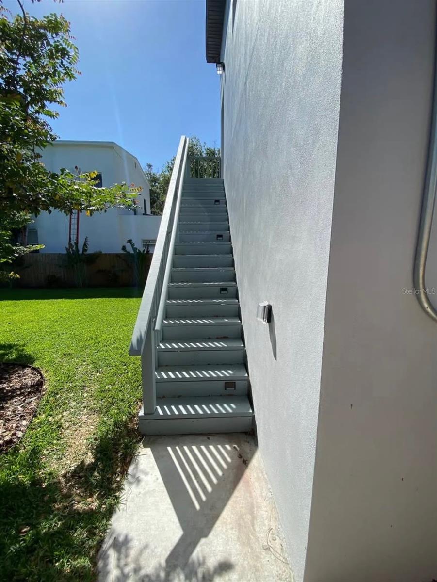 Image 33 of 45 For 2637 Bayside Drive S