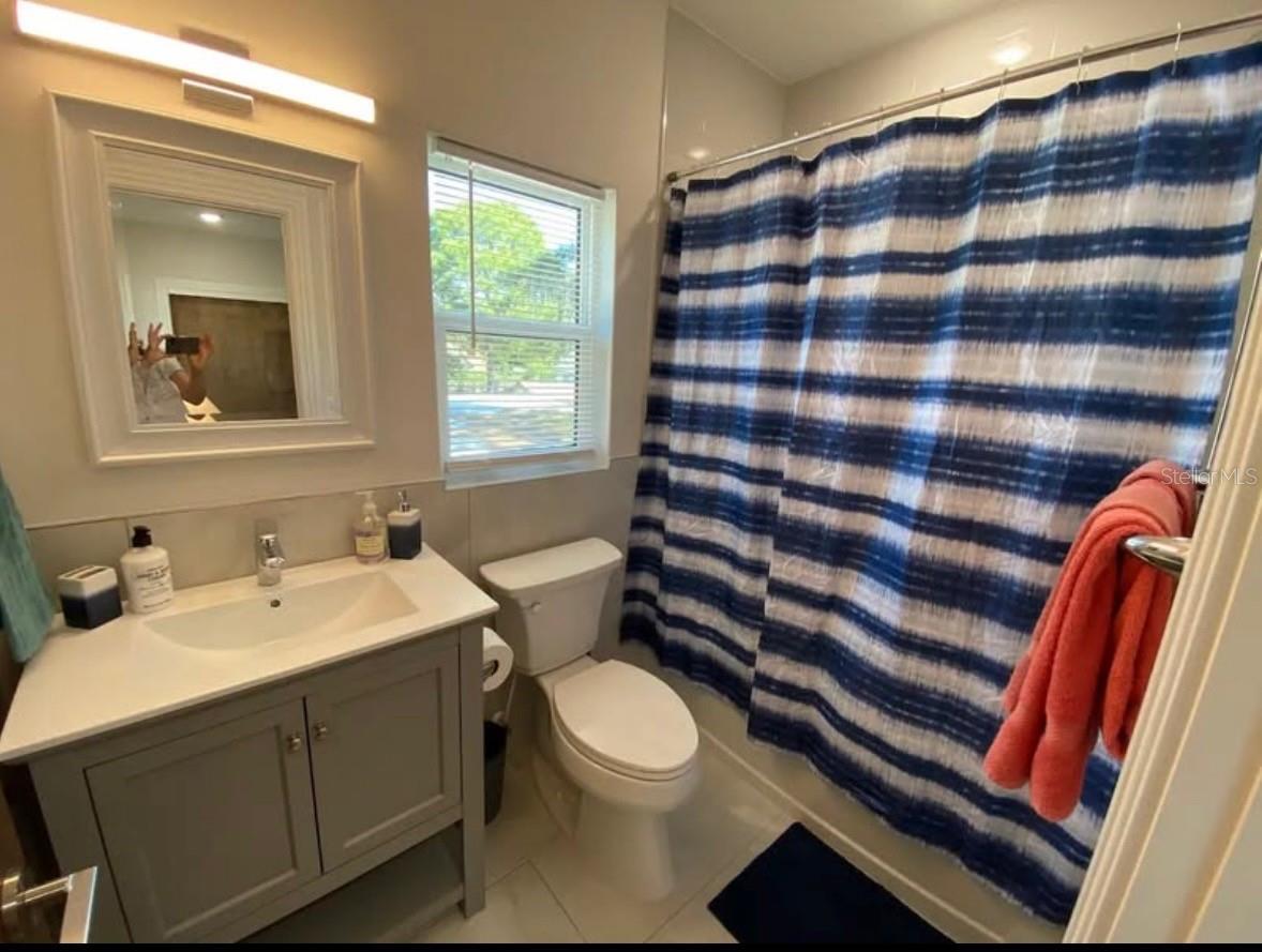 Image 38 of 45 For 2637 Bayside Drive S