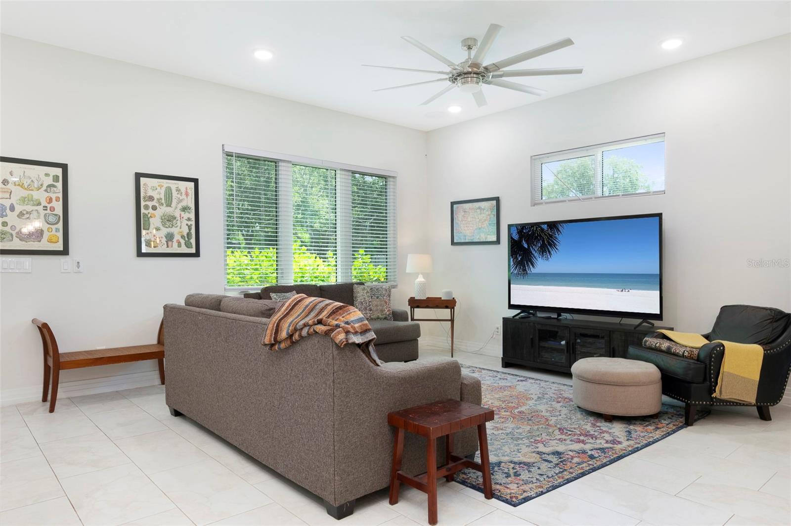 Image 6 of 45 For 2637 Bayside Drive S