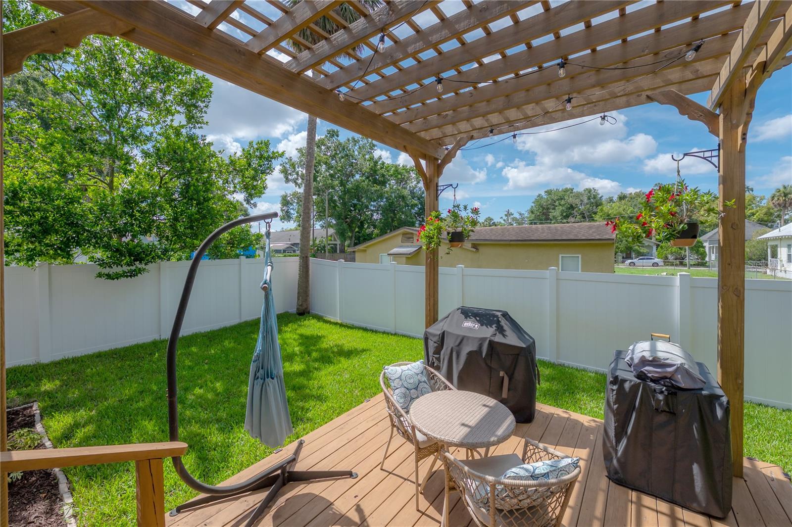 Image 3 of 43 For 208 Floribraska Avenue