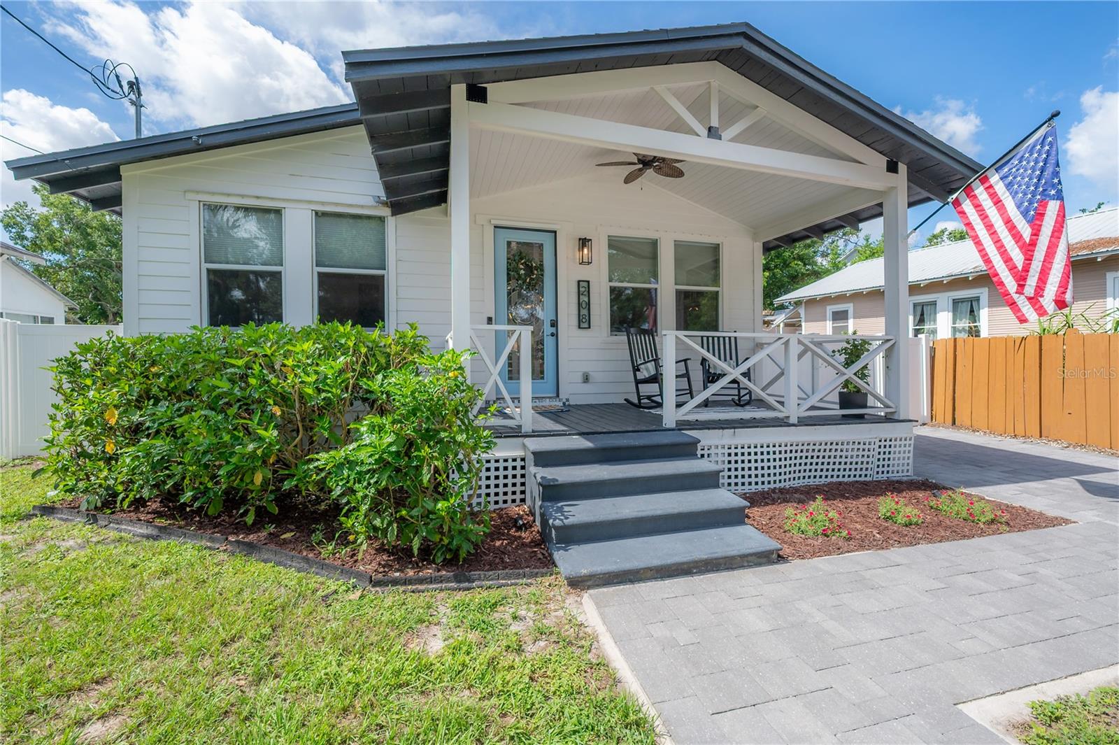 Image 33 of 43 For 208 Floribraska Avenue