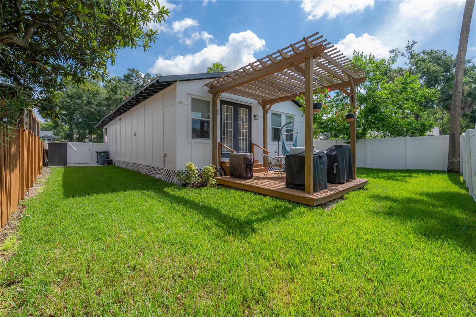 Image 4 of 43 For 208 Floribraska Avenue