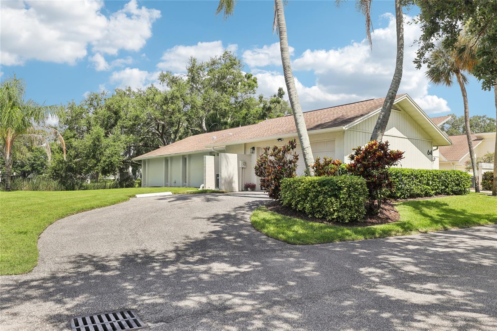 Listing photo id 0 for 545 Westlake Boulevard 64