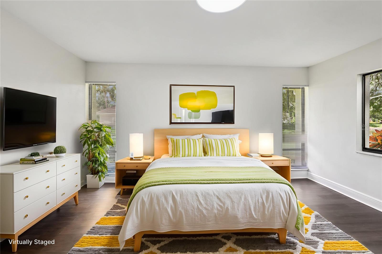 Listing photo id 33 for 545 Westlake Boulevard 64
