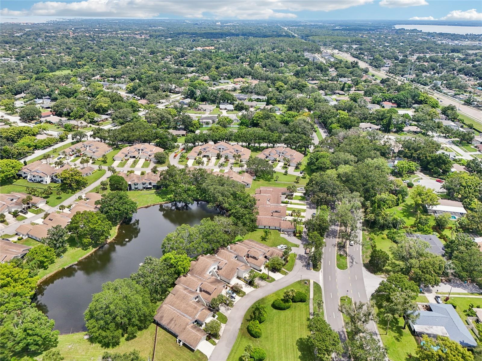 Listing photo id 47 for 545 Westlake Boulevard 64