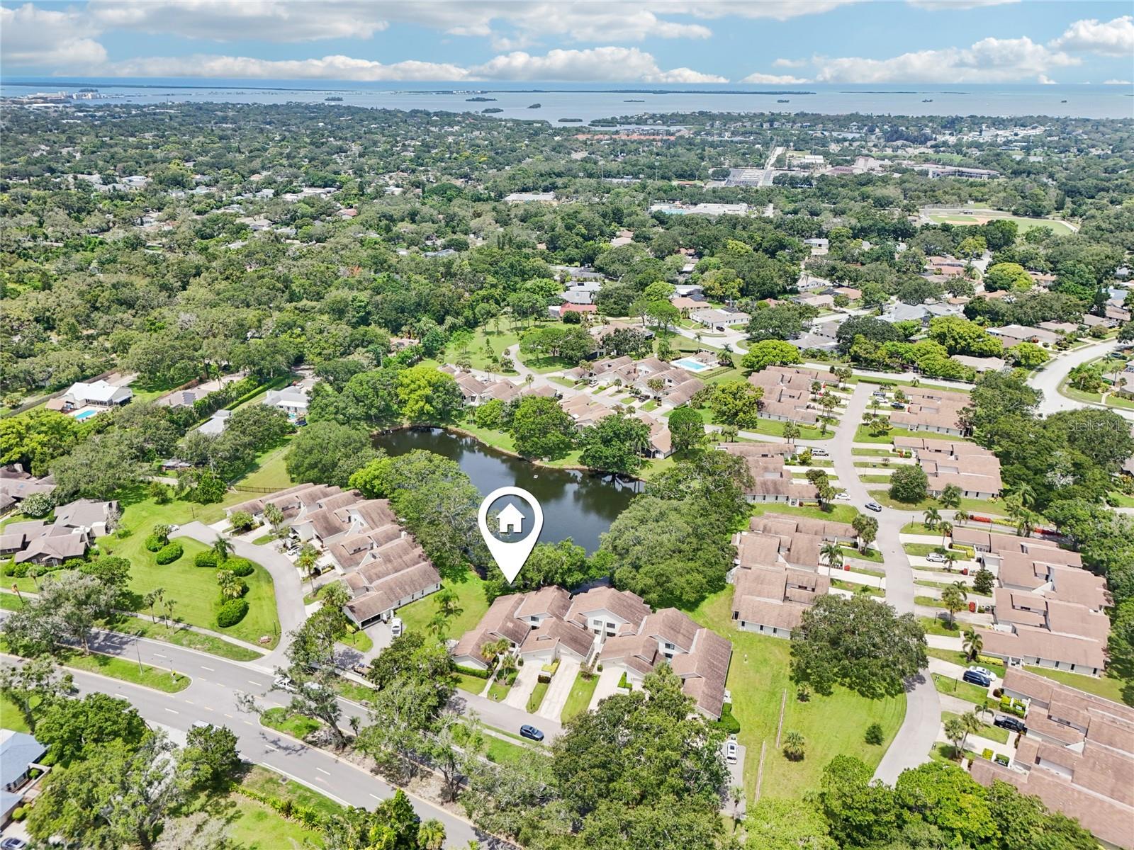 Listing photo id 48 for 545 Westlake Boulevard 64