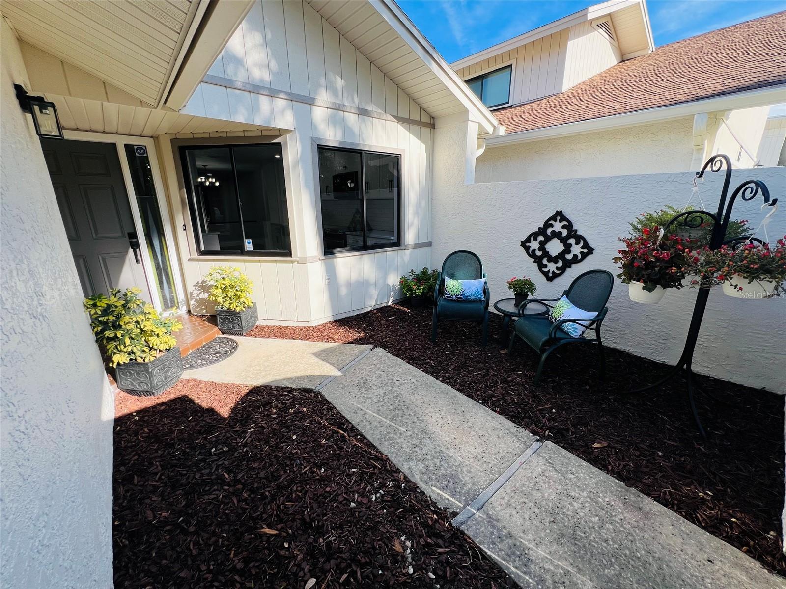 Listing photo id 4 for 545 Westlake Boulevard 64
