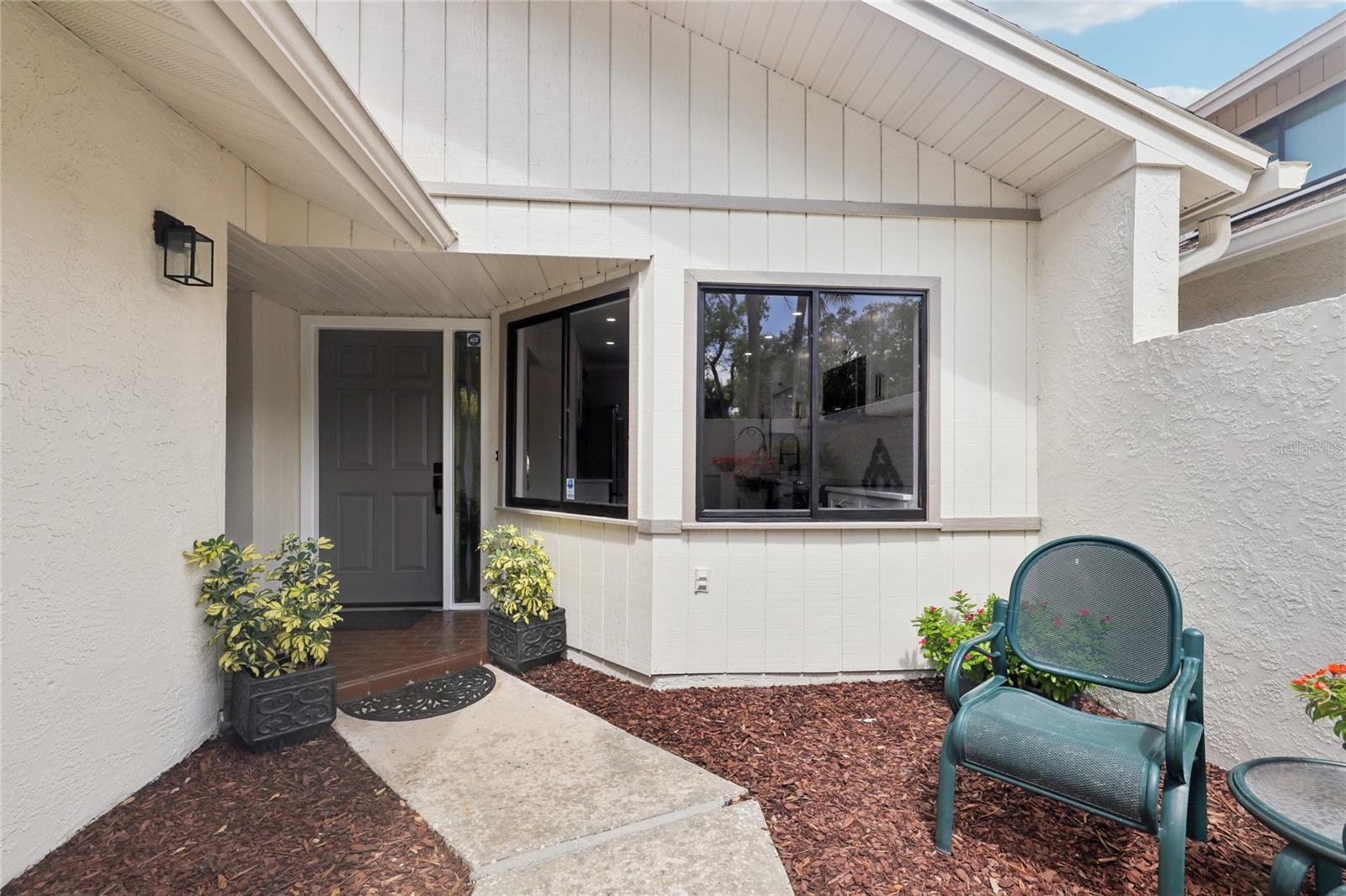 Listing photo id 5 for 545 Westlake Boulevard 64
