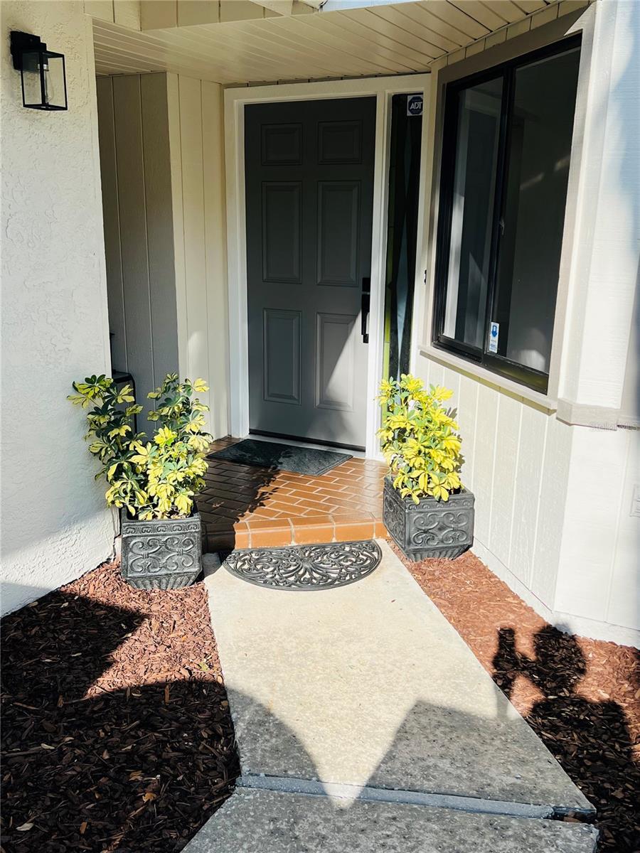 Listing photo id 6 for 545 Westlake Boulevard 64