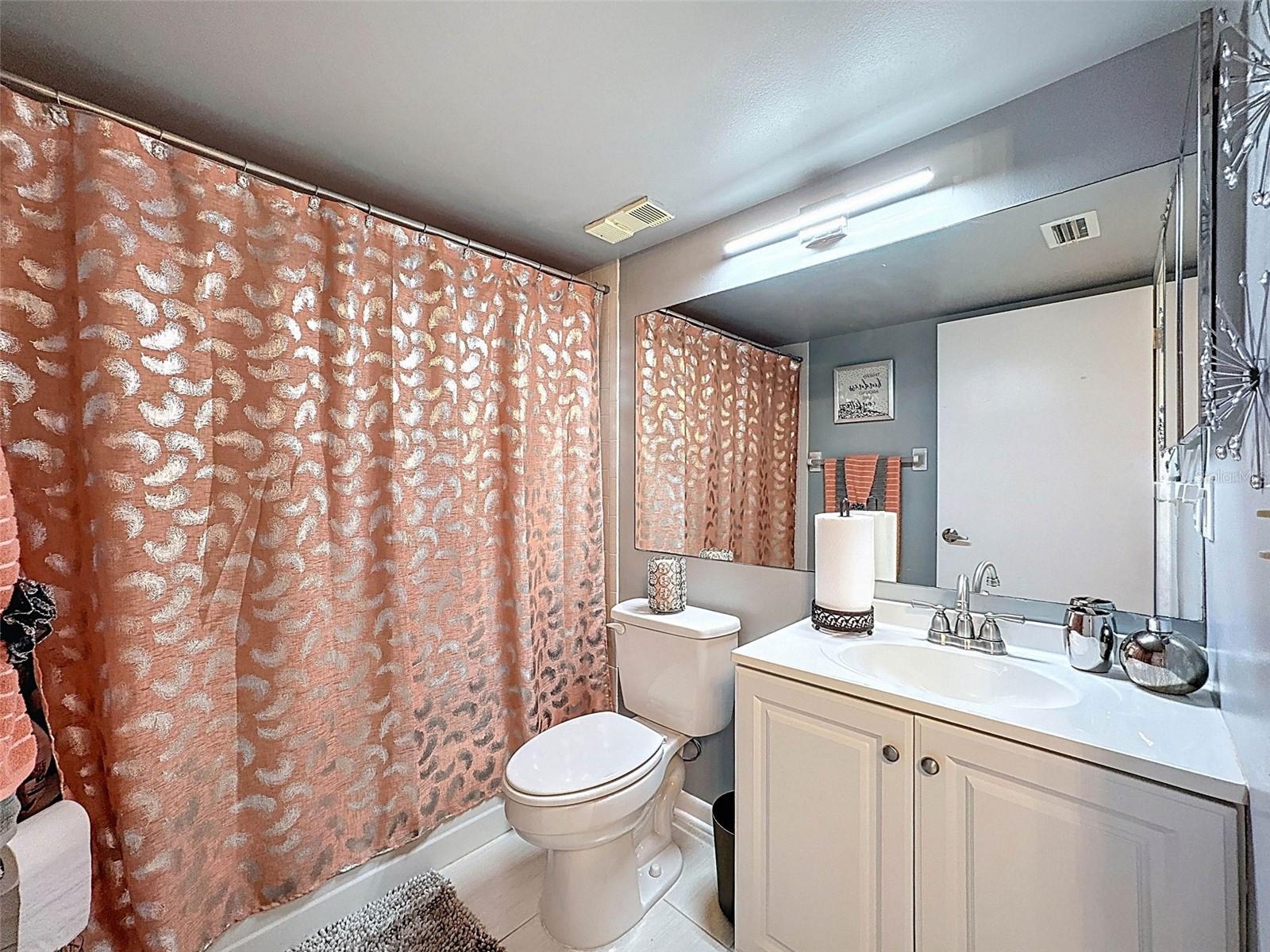 Image 20 of 41 For 3188 Lake Pine Way S B1