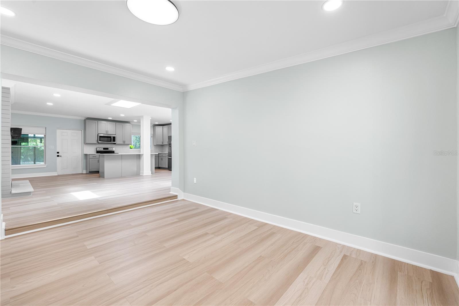 Image 11 of 36 For 4811 Juanita Way S
