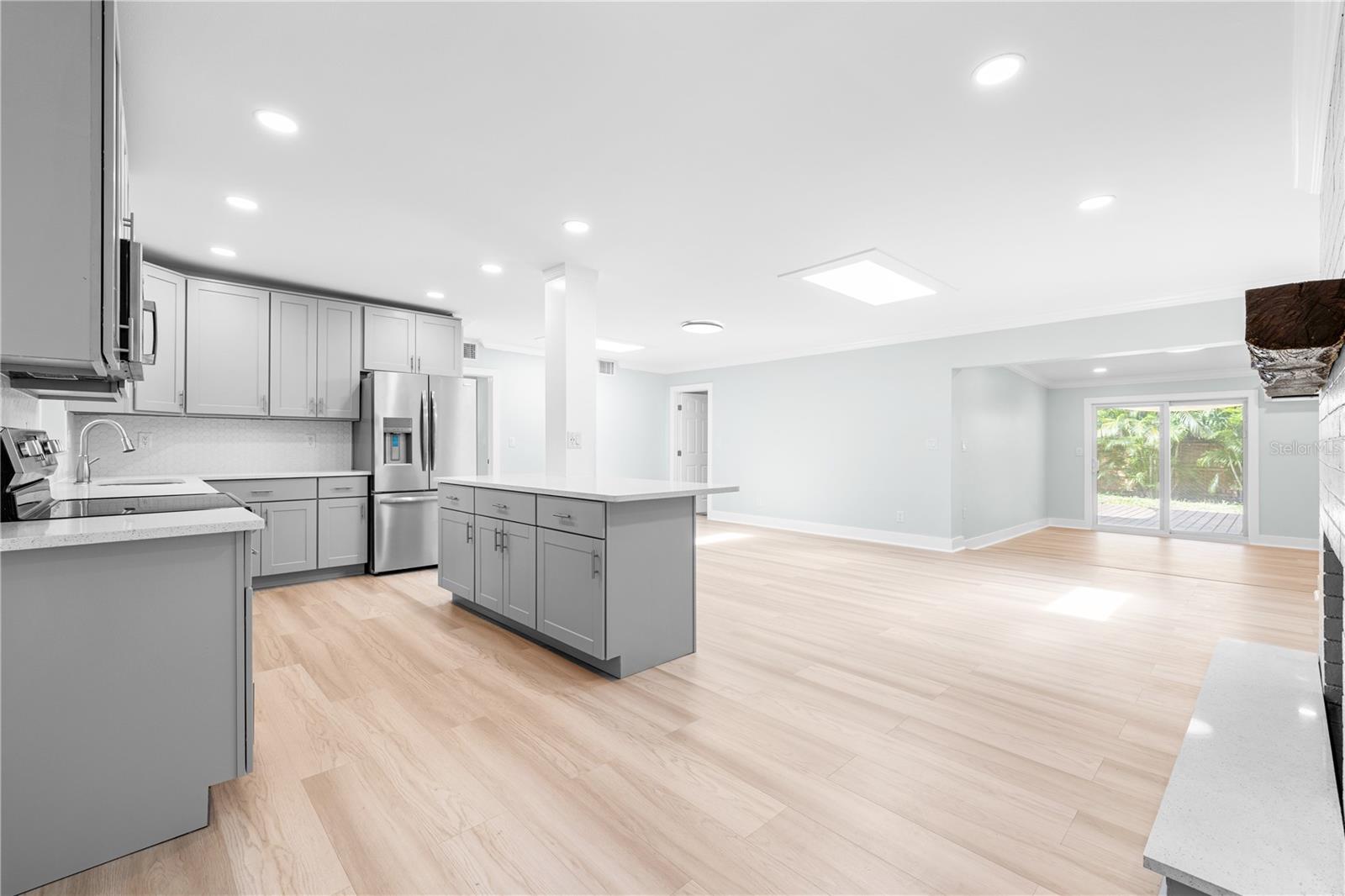Image 6 of 36 For 4811 Juanita Way S