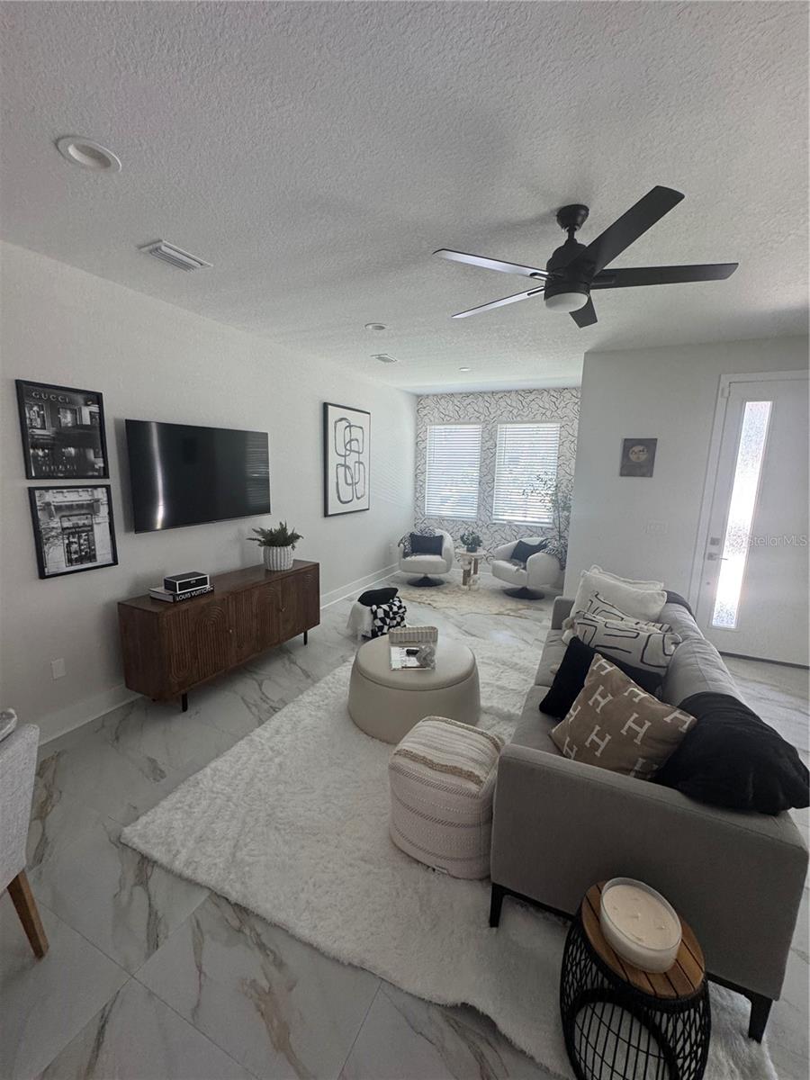 Image 5 of 13 For 2138 Beach Street