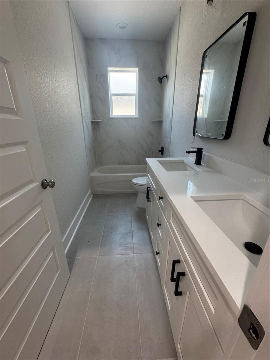 Image 9 of 13 For 2138 Beach Street