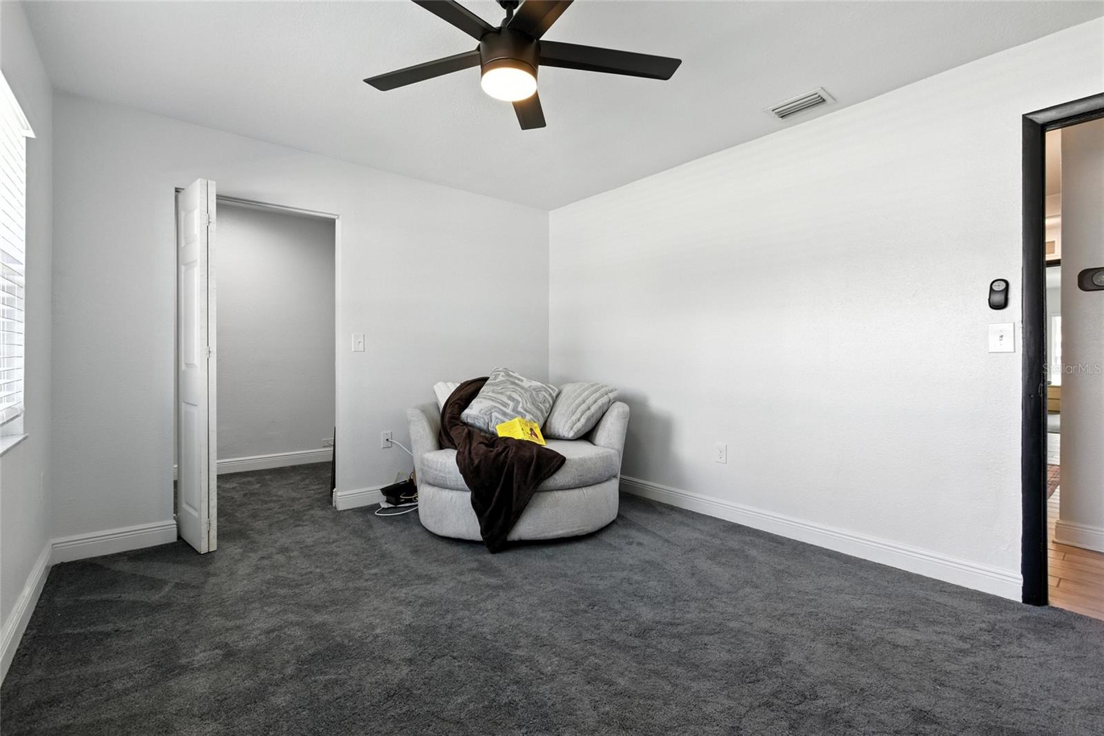 Listing photo id 25 for 10302 Oakhaven Drive