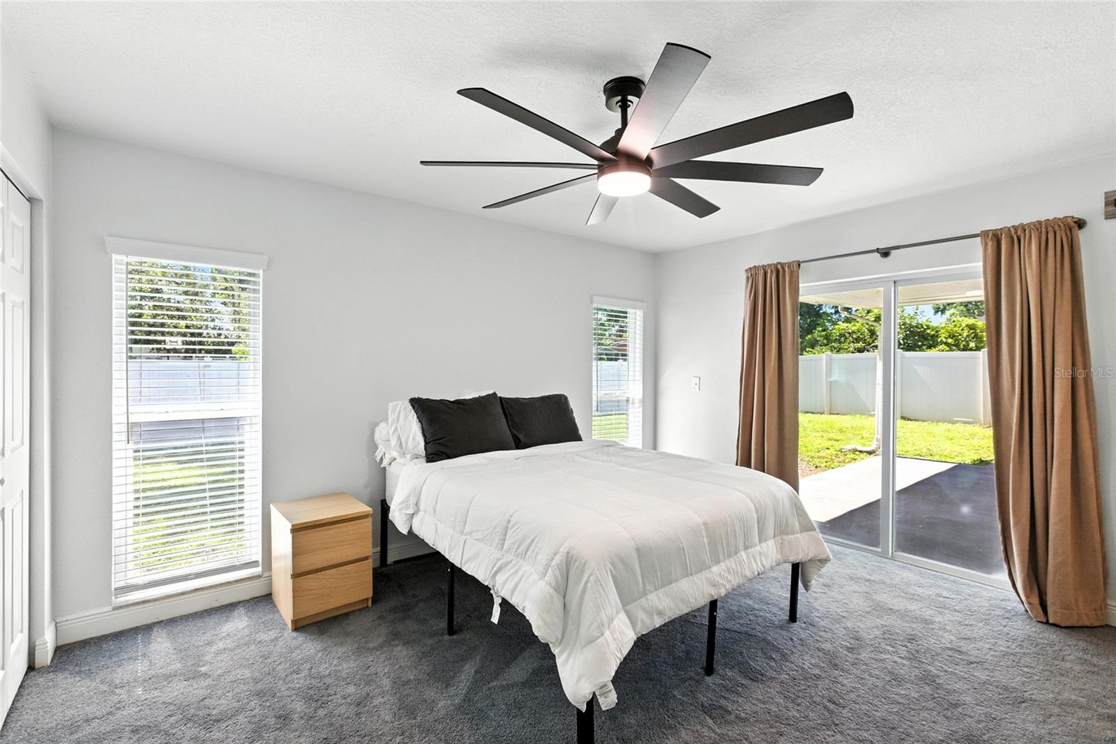 Listing photo id 30 for 10302 Oakhaven Drive