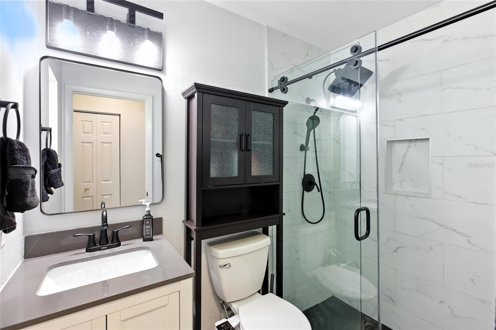 Listing photo id 32 for 10302 Oakhaven Drive