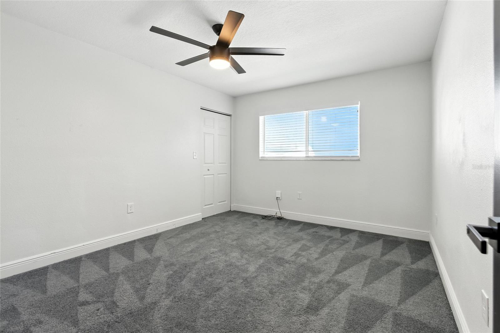 Listing photo id 34 for 10302 Oakhaven Drive